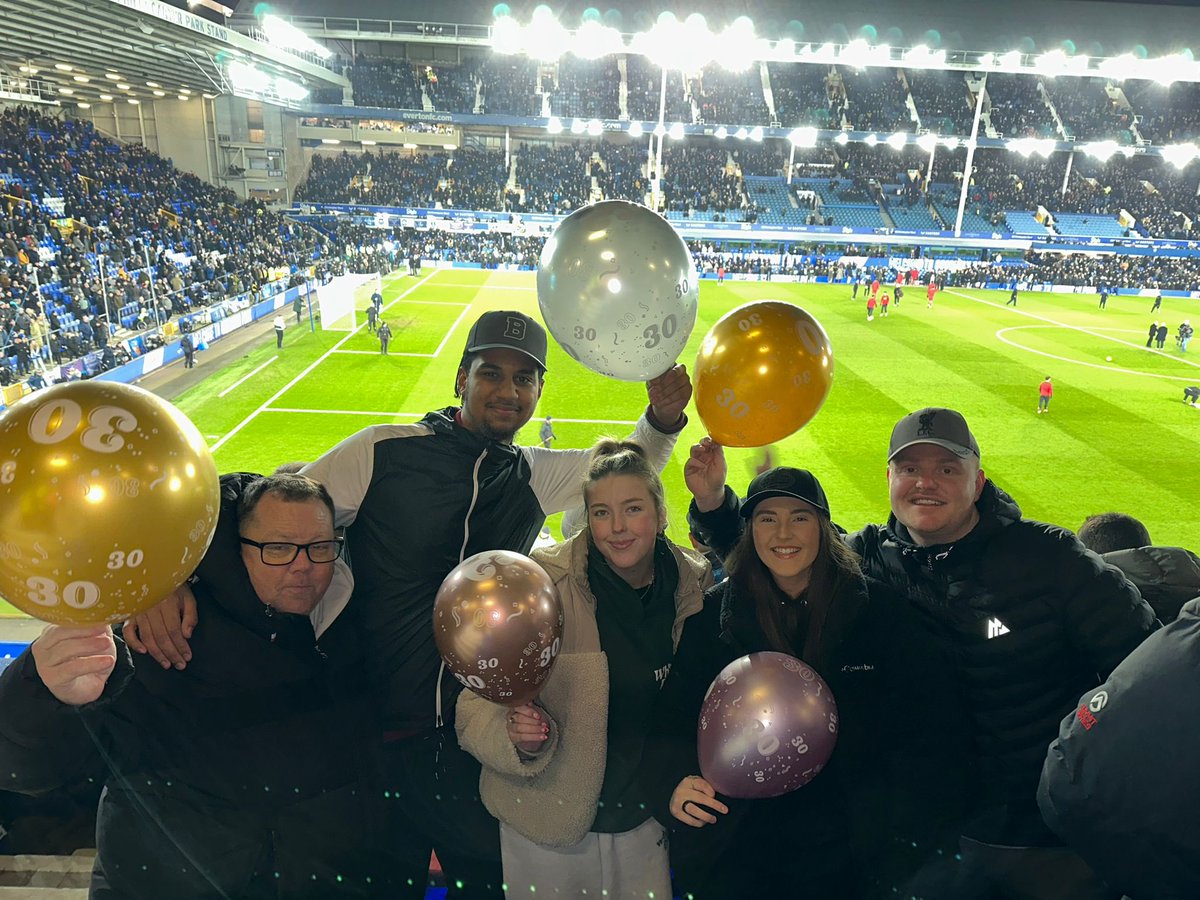 Who Is Gręgg🇿🇼? tweet media