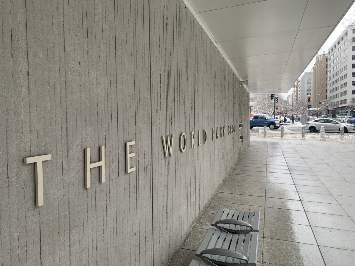 DrCathD's tweet image. It was a great honour to take part in today's seminar at the @WorldBank on our @TheLancet ECD and the next 1000 days series. The joy of connecting with colleagues in person has not got old. Plus I got to enjoy some snow!☃️☃️☃️