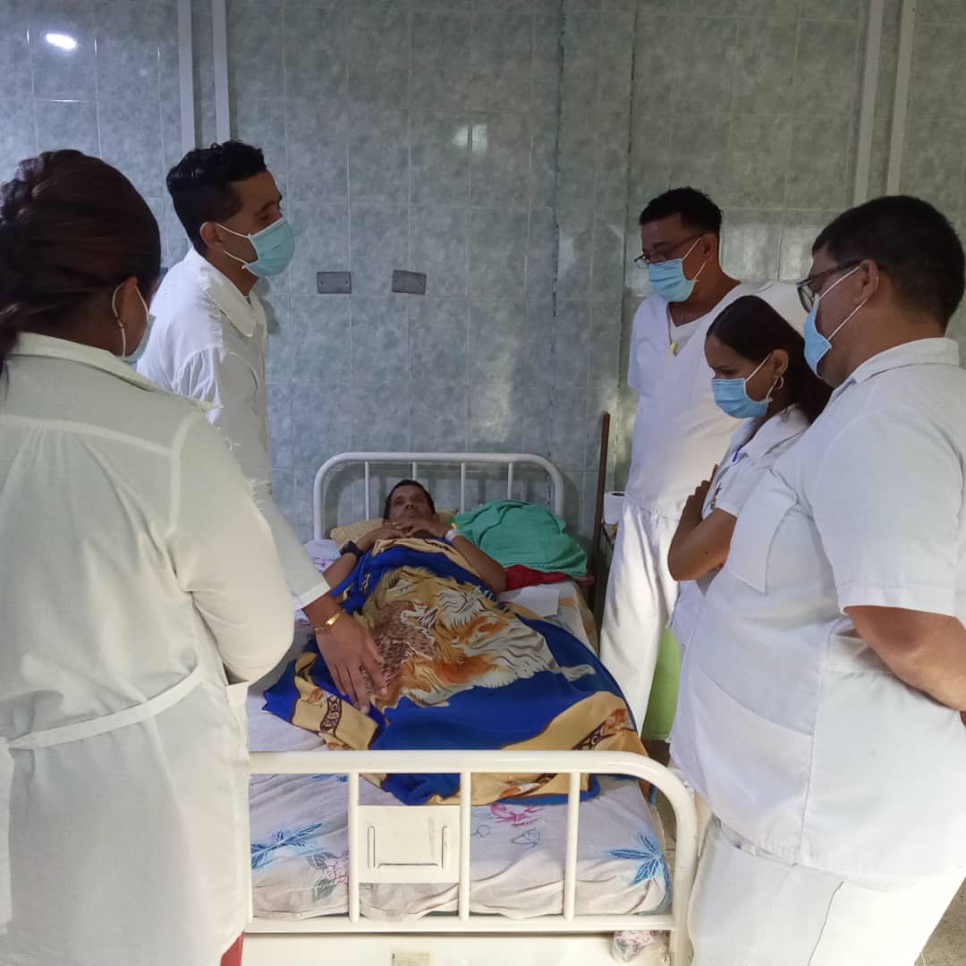 SosaAlexey's tweet photo. Estado Delta Amacuro Municipio CasaCoima. Se realiza Pase visita integral con Todos los Médicos Diplomante del CDI Simón Bolivar. Evaluar de Forma integral al Paciente Venezolano. 
@cubacooperaven 
@Yusleyvi
@cdr_cuba 
@DiazCanelB 
@PartidoPCC https://t.co/DBKRGWNEeO