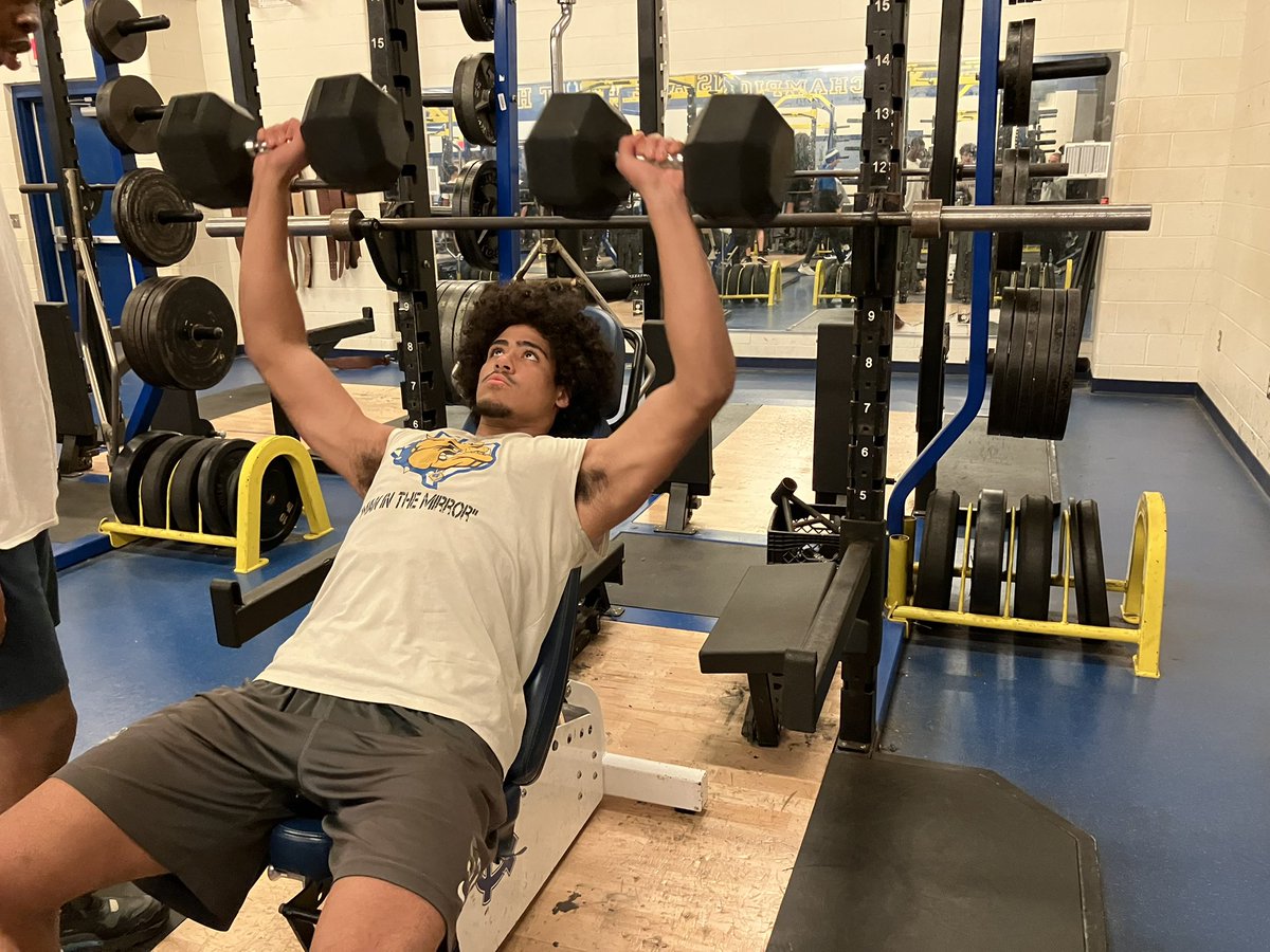 ChapelHillFB's tweet photo. Weight Room ain’t for everyone.. neither is playing time though. #F5in25 https://t.co/cSU4PTRSoW