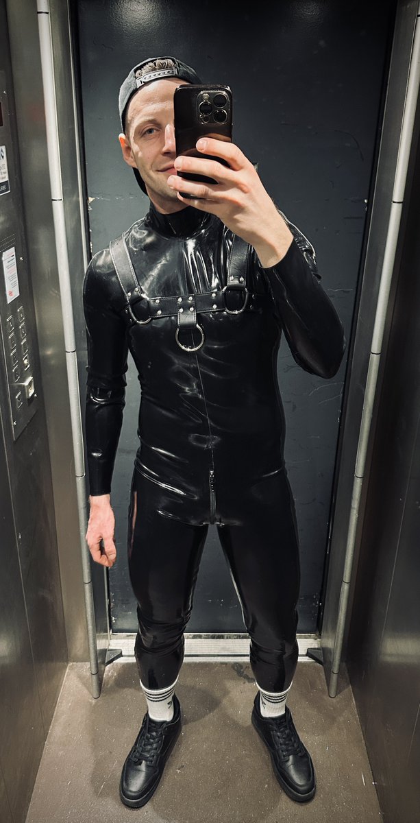 …new lift photo 🙃🖤🇩🇪