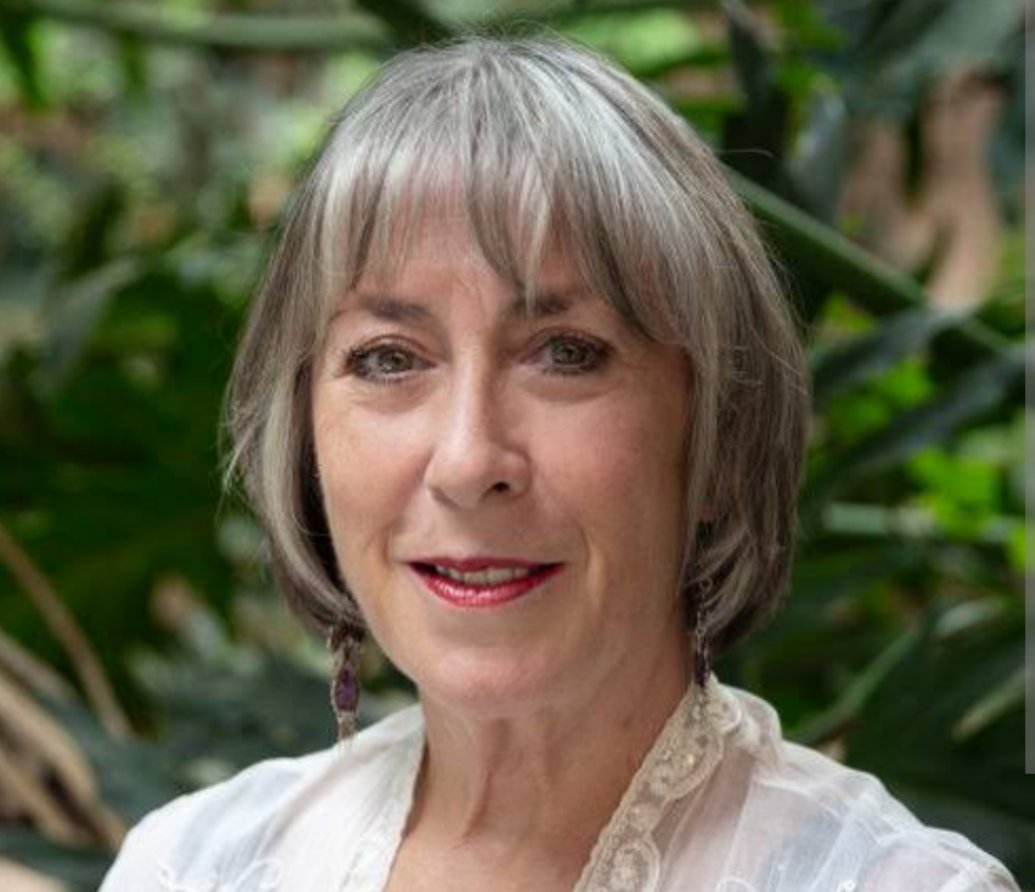 En el Día Intl de la Mujer y Niñas en la Ciencia, celebramos su importante contribución al ámbito científico y felicitamos a ntra compatriota Gabriela Dutrenit 🇺🇾🇲🇽 por su nombramiento “Distinguished Visiting Professor" Universidad de Johannesburg, cátedra Desarrollo Industrial