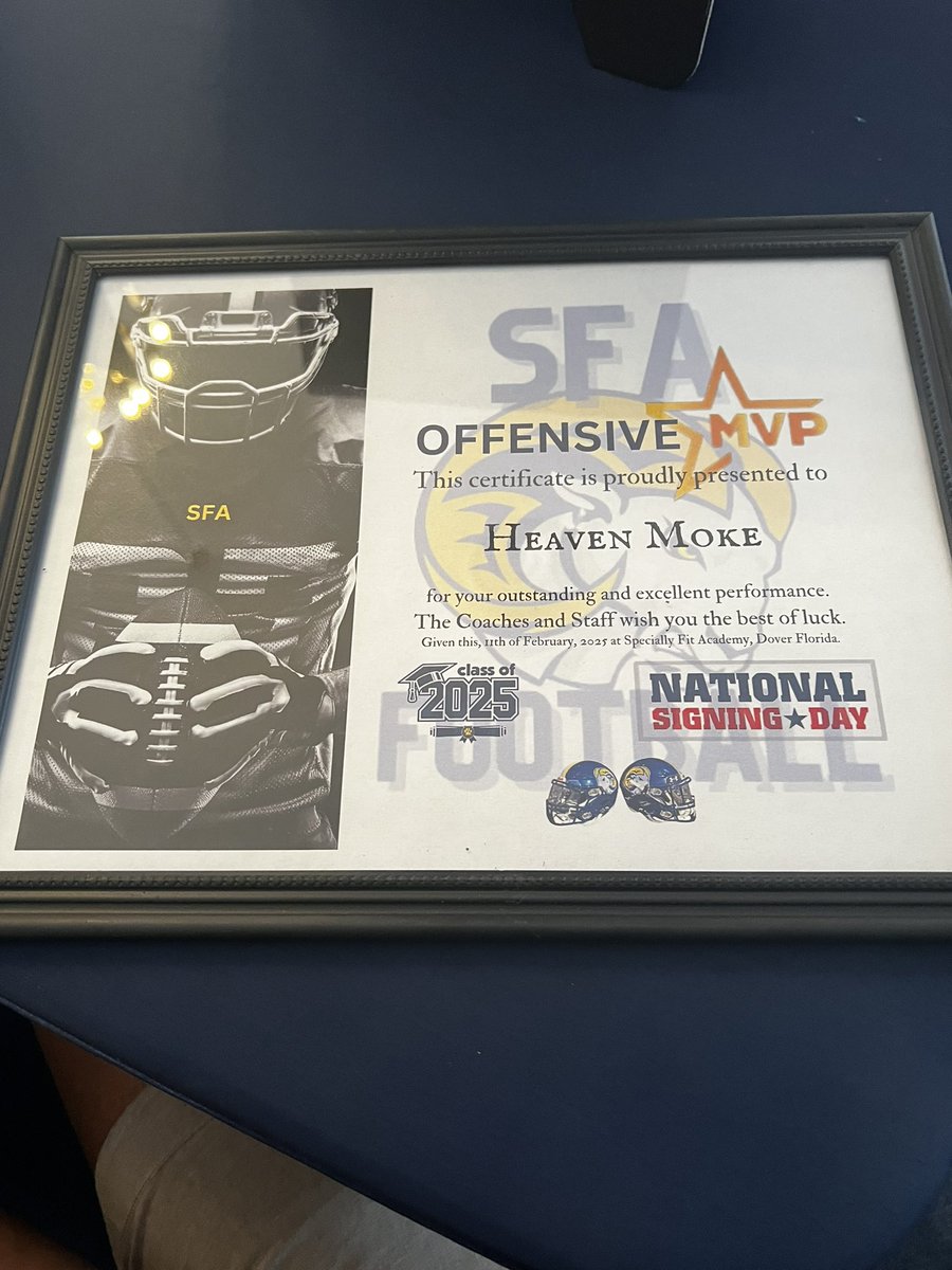Blessed to receive offensive MVP award from my senior season‼️<a href="/CoachKey__/">Coach Key</a> @SfaRamsFootball <a href="/CoachKen17/">Coach Johnson</a>