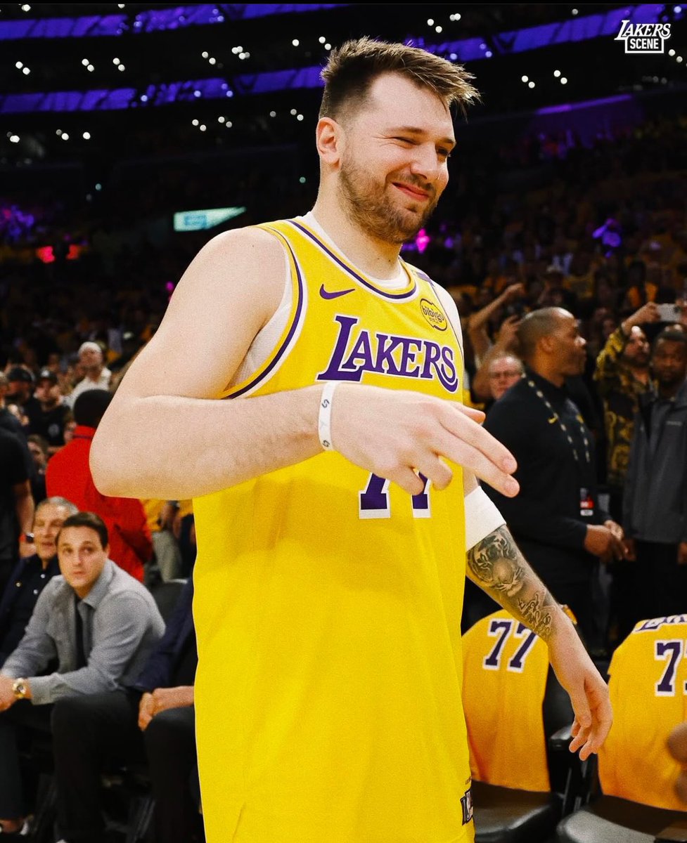 LakeShowYo tweet media