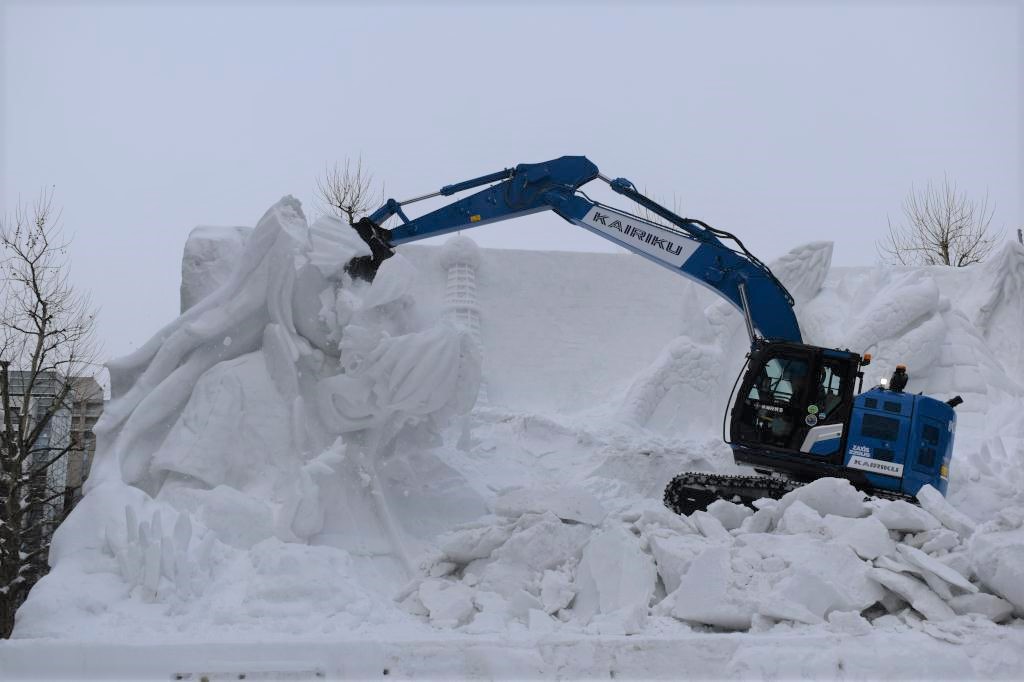 2025さっぽろ雪まつりが閉幕し、2月12日に大雪像の解体が行われ