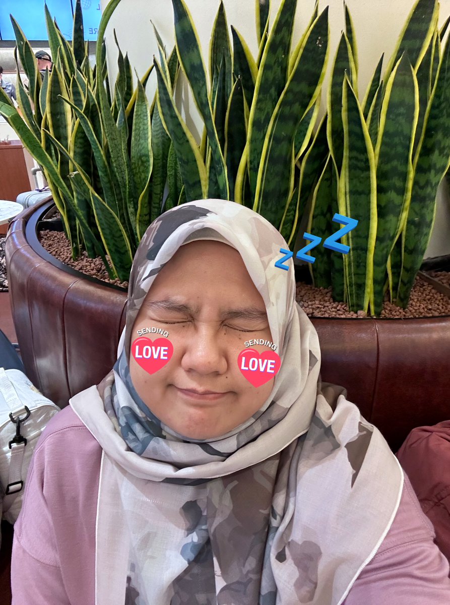 frhtots's tweet photo. #JINJIN I’m on my way back to YOU, to a place thats like my sweet hometown where i go around in CIRCLES to #ASTRO #AROHA footprints hehe 💜💚 cheers to few more days to #JINLAB_Project #FindYourGroove 🎉 @offclASTRO its excitingly surreal! Is my telepathy working? I am sending you some sleepysleepy vibes lol 😌😂🍀 “zzinzzzjinnn i am coming!” *please read in emzeyy voiceu 😆