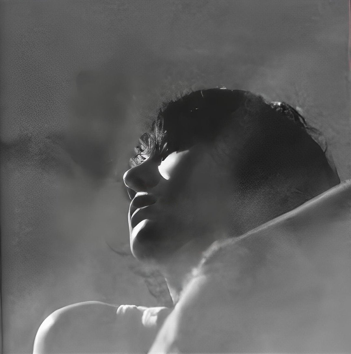8KLIFE's tweet photo. G-Dragon 'Übermensch' is currently #1 in all stores for Best-selling daily, weekly &amp; monthly sales:

#1. Ktown4u
#1. Yes24
#1. Kyobobook
#1. Aladin https://t.co/LGr7NEXoEQ