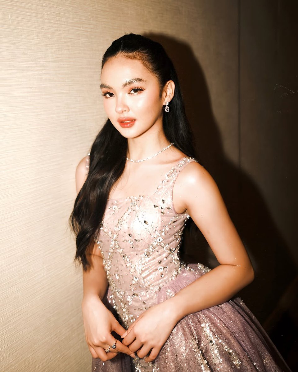 psngayondigital's tweet photo. ‘Pinoy Big Brother: Gen 11’ fourth big placer na si Kai Montinola, nag-share ng ilan niyang stunning photos sa Instagram. 

(Instagram/kaisha.aaa) https://t.co/y8lZKxeBoY