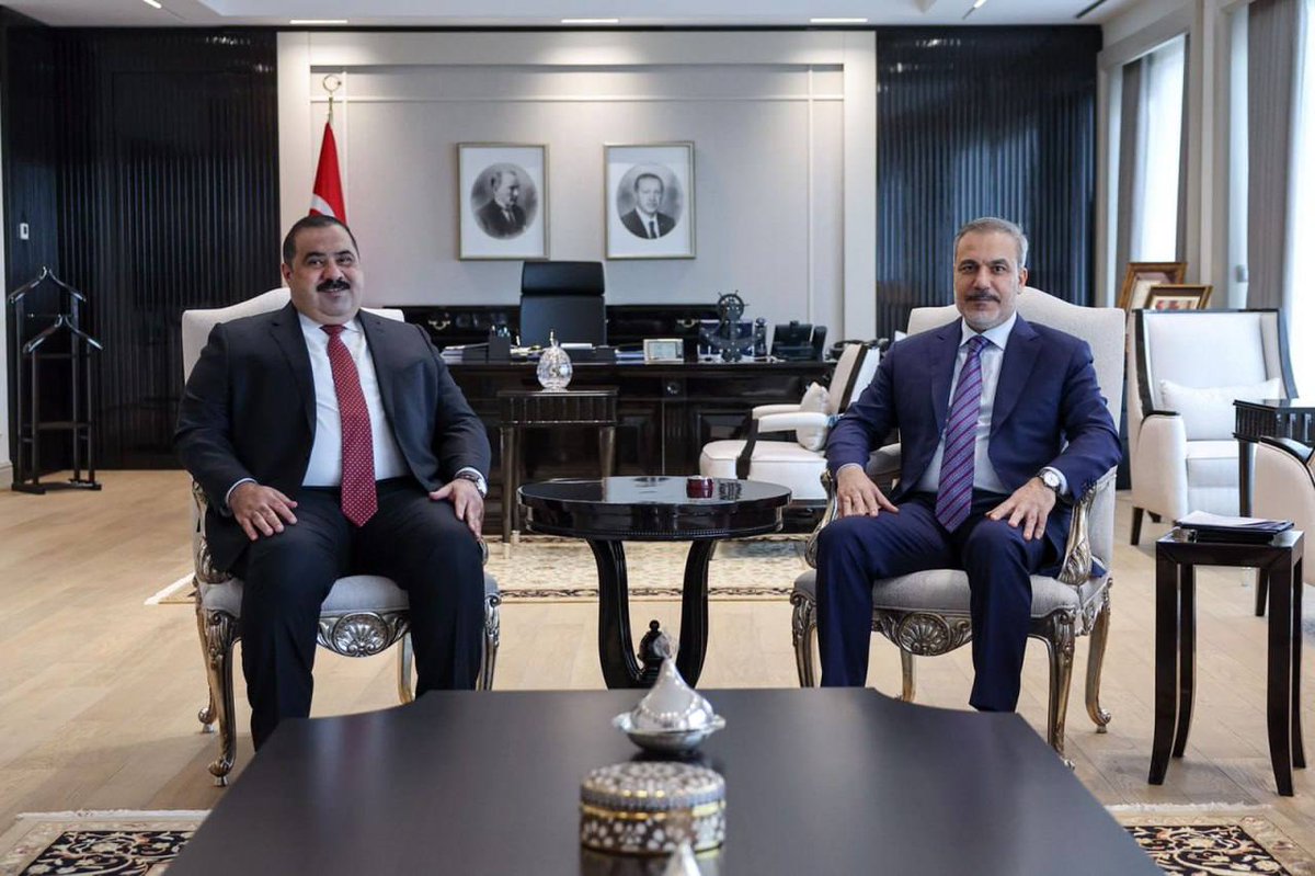 Omdoha15's tweet photo. ولي نعمة الساسة السنة وسيدهم العثماني يلتقي الساسة السنة في إسطنبول كُلًّا على حدة لإعطائهم تعليمات جديدة لتخريب العراق والتهجم على الدولة والتحريض عليها. https://t.co/D0pD06eh8V