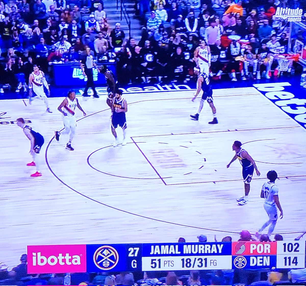 Murray with a career high 51 with 6 min to go! #NBA #Milehighbasketball #NBA