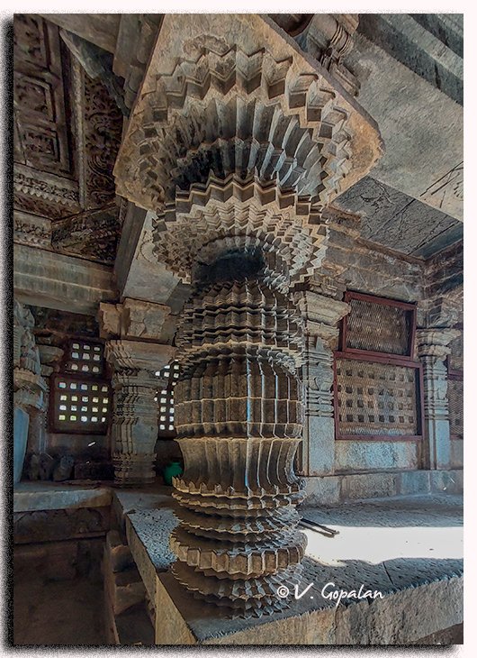 TheGopalan's tweet photo. This is just AMAZING!

This is just one monolithic pillar!

See the extent of details on it!

How much time they would have taken to make each pillar?

There are so many such pillars in this temple with different designs!

Kedareswara temple, Halebidu, KA