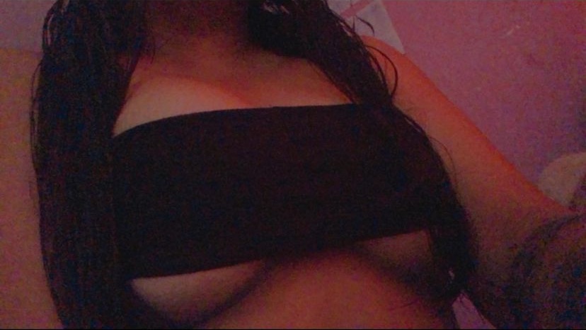 ERV95906005's tweet photo. RT y les mando dm 😝🔥 https://t.co/8J0hllXZB6