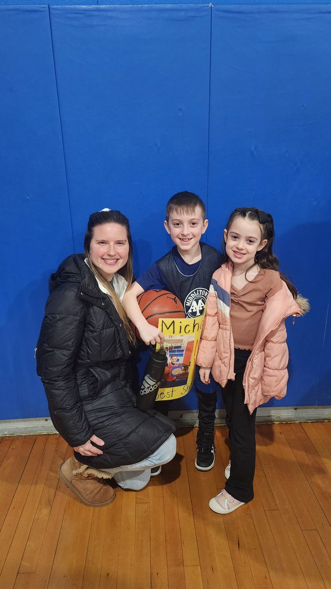 Watts_NMES's tweet photo. My students crushed it at their basketball game! They are not only superstars in the classroom but on the court too! #ProudTeacher #ILoveMyStudents #ThirdGradeRocks @MTPSpride @DrReginioNM @RyanDonegan2 https://t.co/jRbJFznwx2