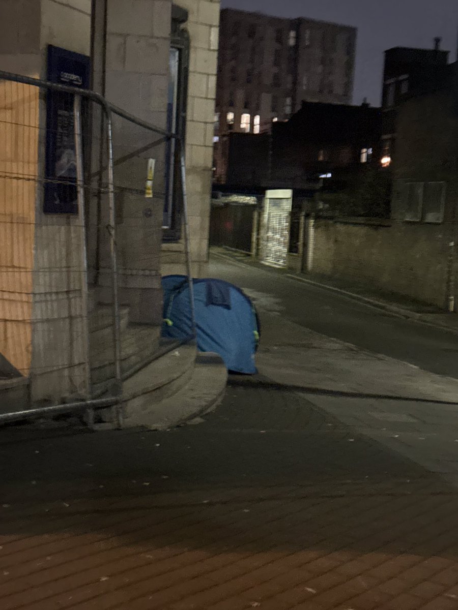 wallhaler's tweet image. shame… 11:46pm night before