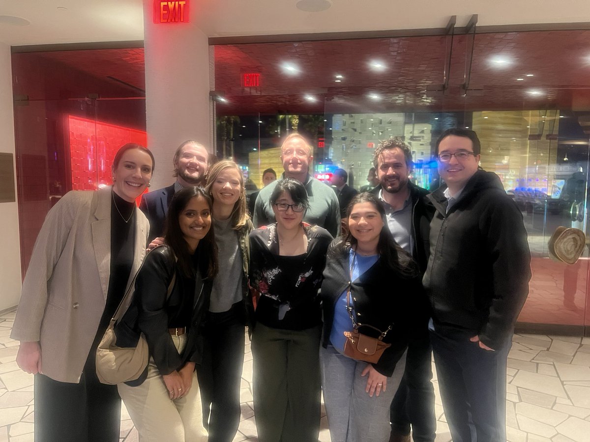 Super blurry picture but here is the UH surgery crew after Hibachi dinner in Las Vegas to kick off #ASC2025