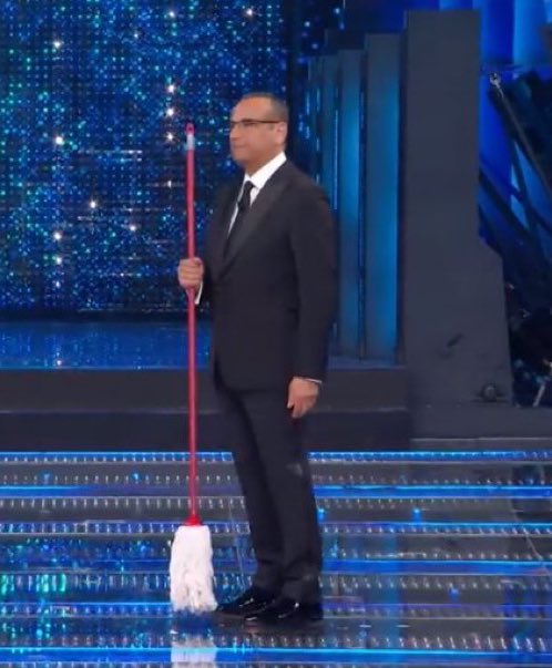 does it ever drive you crazy just how fast the night changes?          

#Sanremo
#Sanremo2025