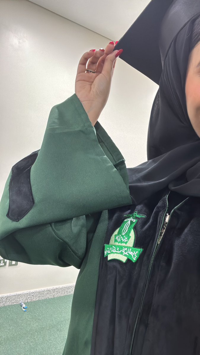 rmiiii17's tweet photo. 12.02.2025
A day to remember🎓❤️
#حفل_التخرج_54 https://t.co/G1OcUj2zMH