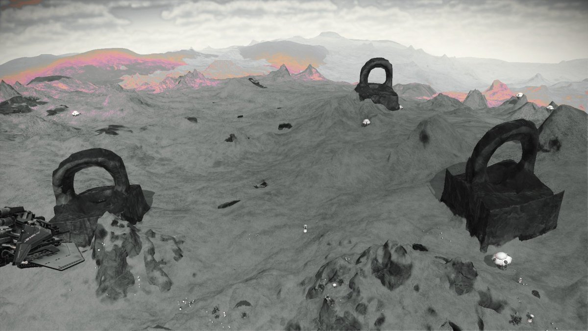 Found these 🤯 looks like stone baskets 🤣

#NoMansSky