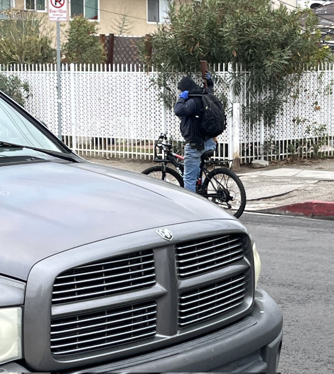 normallie's tweet photo. @911LAPD saw this guy on a bicycle masked and adjusting his rifle. Turned off of Runnymede onto Lankershim Blvd in North. https://t.co/J4OaxZemXn