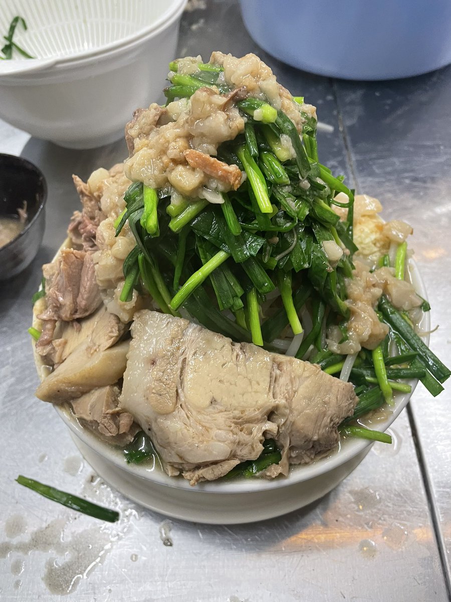 Butasuke_'s tweet image. おはようございます！
豚すけです！🐷🍜

2階も開放して皆様をお迎えします！
暖かくしてますよ！☺️

・金曜の夜
・土曜の昼・夜
・日曜の昼

家族連れ大歓迎！ ぜひご一緒にお越しください！
お待ちしております！ 🌟