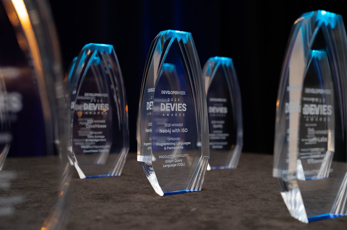 DeveloperWeek's tweet image. Recap of #DevWeek2025: Day 1! 🚀