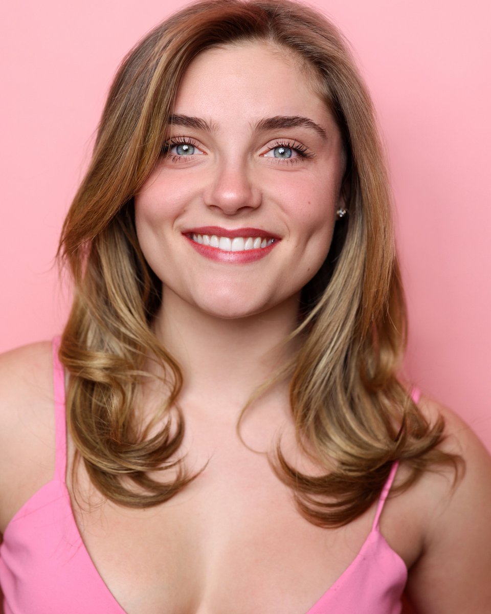 elizabethnels0n's tweet photo. New headshots from Sam Pickart Photography ✨ So obsessed! https://t.co/A4YkDSkPhX