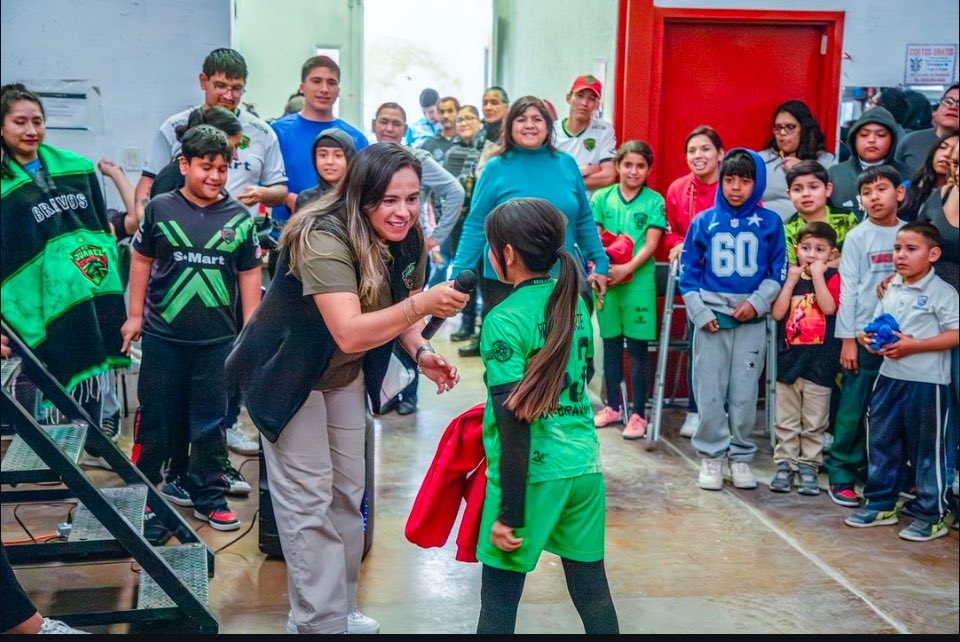 mabelramosagui's tweet photo. “Las comunidades fuertes nacen de individuos que dan lo mejor de sí mismos” . Centro comunitario GRANJAS DE CHAPULTEPEC 💪🐎💚 @fcjuarezoficial https://t.co/NPNpKJyJNL