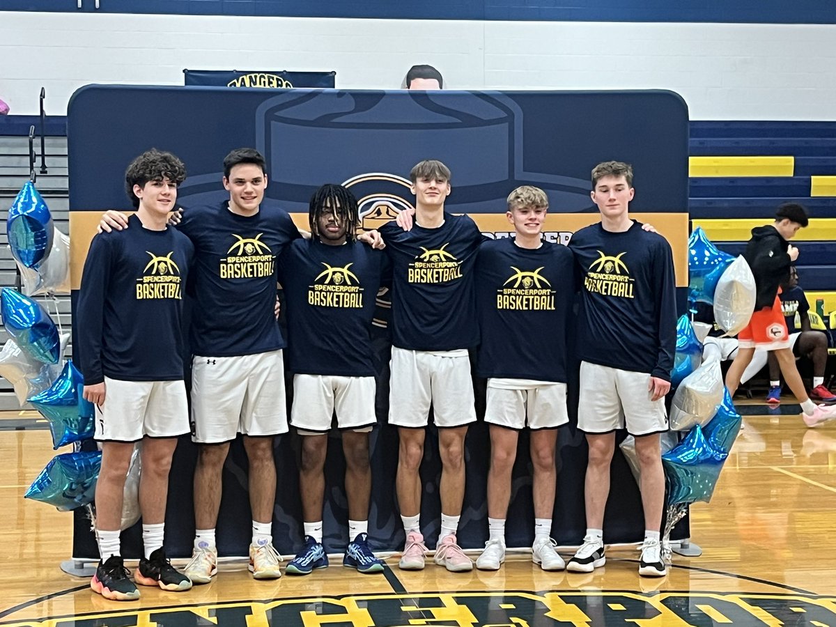 Congratulations to our Basketball Seniors!  We wish you the best of luck as you close out your senior season! #RangerPride

#12 Jevon Jackson
#14 Cameron Khuns
#20 Brady Smith
#24 Aiden Grinnell
#30 Tony Kanaley
#44 Hunter Streb

#SeizeTheMoment