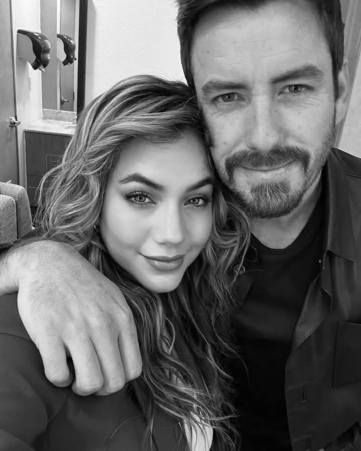 La actriz Ela Velden aprovechó para tomarse fotos con el elenco de la telenovela "Las hijas de la señora García", que ayer finalizó sus grabaciones. Gran final domingo 2 de marzo por <a href="/Canal_Estrellas/">Las Estrellas</a> ♥️
<a href="/elavelden/">Ela</a>

Sinned 👀