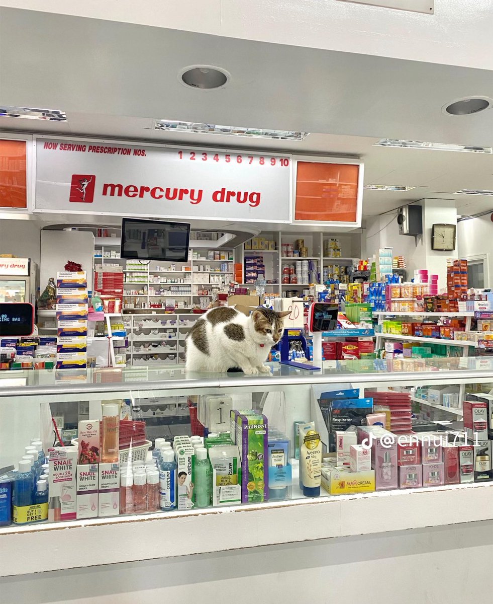 Ang sungit ng bantay sa Mercury Drug