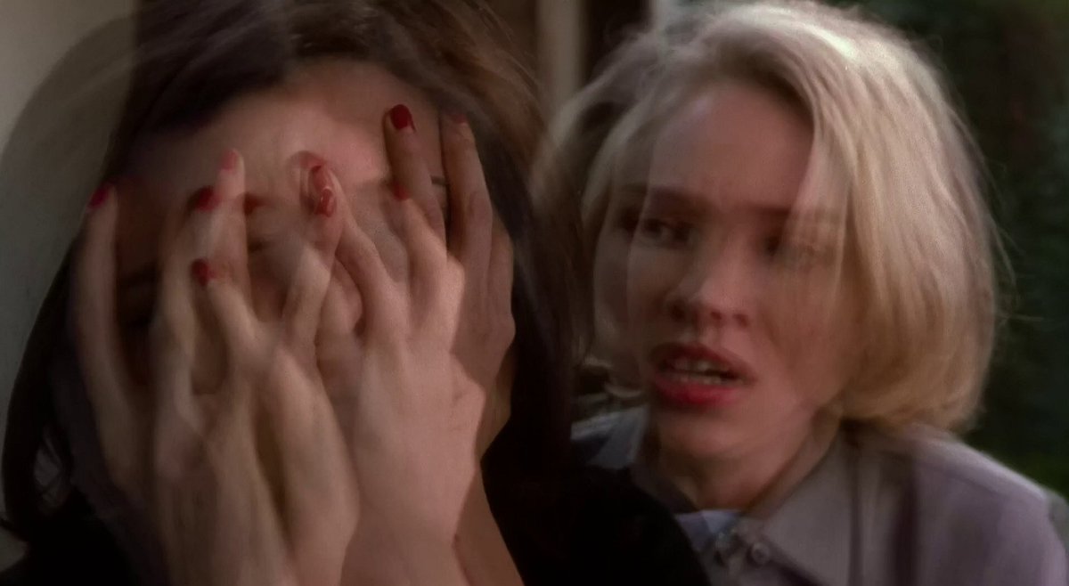 BlackLCult's tweet photo. David Lynch's "MULHOLLAND DRIVE" (2001) https://t.co/OWrT0HuubZ