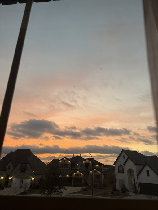 2 pic. Painted by God ? https://t.co/nwjaYUShP4