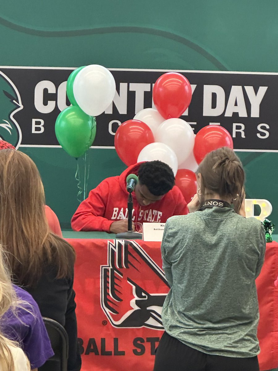 I am full of joy and gratitude for this day! <a href="/Khalel_Wright4/">Khalel Wright</a> Always continue to believe in yourself, work hard, trust in God and keep moving forward! #signingday <a href="/BallStateFB/">Ball State Football</a> <a href="/BallState/">Ball State</a> #qb