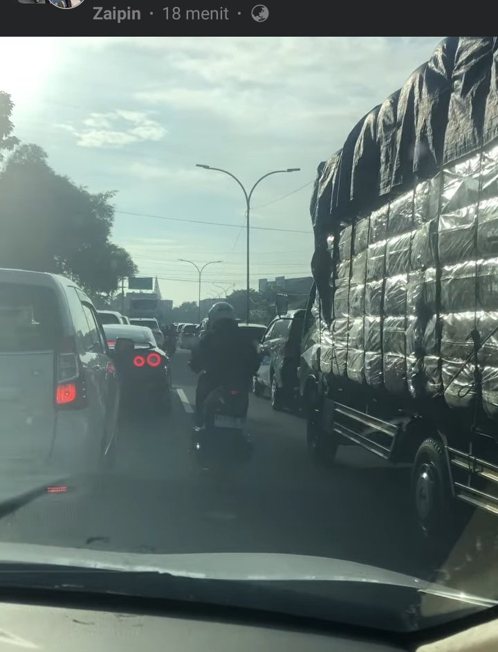 FeryNdut1's tweet photo. @merapi_uncover @MasJawaNinja padahal mandeg bangjo mung pirang detik kok yo do wegah, nek mung menghindari jam sibuk sekolah jane sak durunge underpass mbalik jalur lambat meneh https://t.co/3FQ2NRQAyT