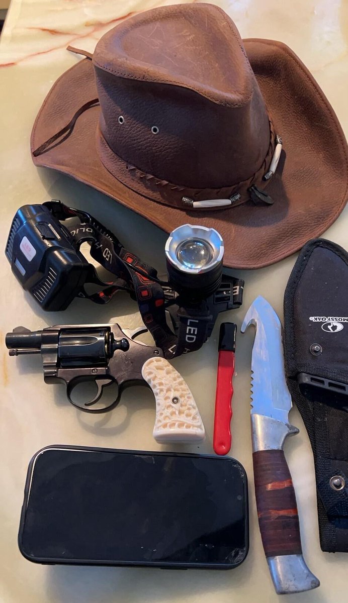 Addy_arjunaidi3's tweet image. 💥💥The photos my farm friend sent me were really shocking. At first, my friend told me that he played with guns. I didn’t believe it. But now I believe it. When I have a chance, I will learn marksmanship from her👩👩