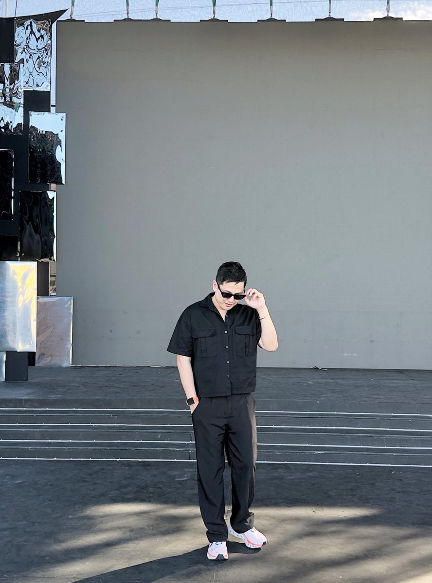 castroecho's tweet image. 🖤🤍🧡