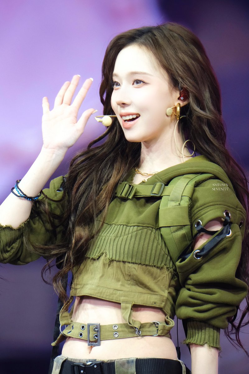 its_seven777's tweet photo. 250111

귀엽

#SMTOWNLIVE2025 #smtown_seoul 
#aespa #에스파 
#Winter #윈터 https://t.co/HKadaCx1Ed