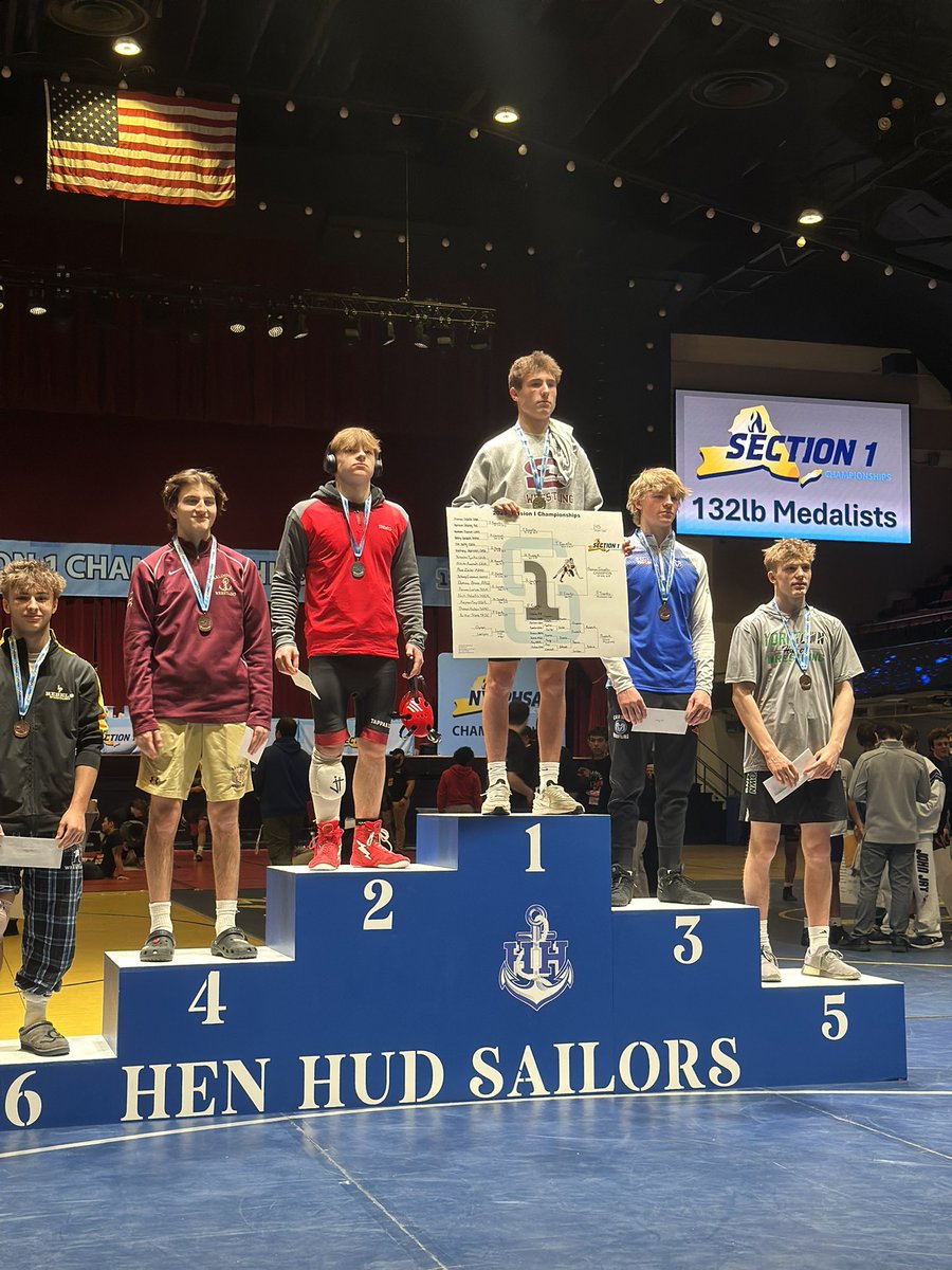 Big Rowan Larsen finishes his season as the 5th best 145lber in the Section! Amazing season for the sophomore⚡️ #AllSection #NobodyWinsAlone