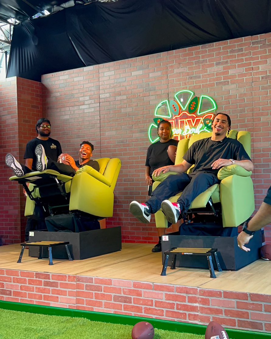 jordan3love's tweet image. #ad @tostitos Armchair Quarterback is showing them it isn't as easy as people think