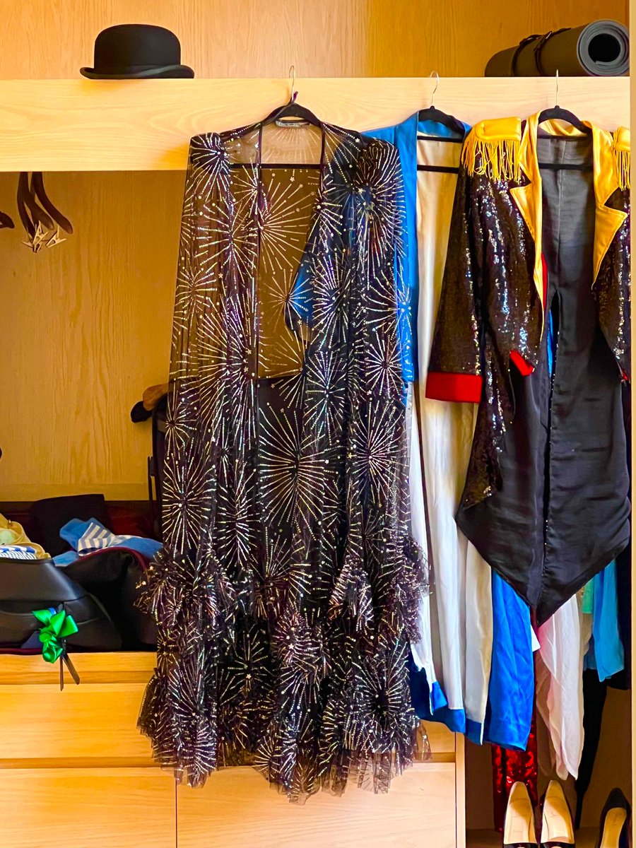 Some last minute costume prep before the show! There will be some tickets on the door available if you want to come and see the show or book below! It would be great to see you there. xx

moshtix.com.au/v2/event/sarah…