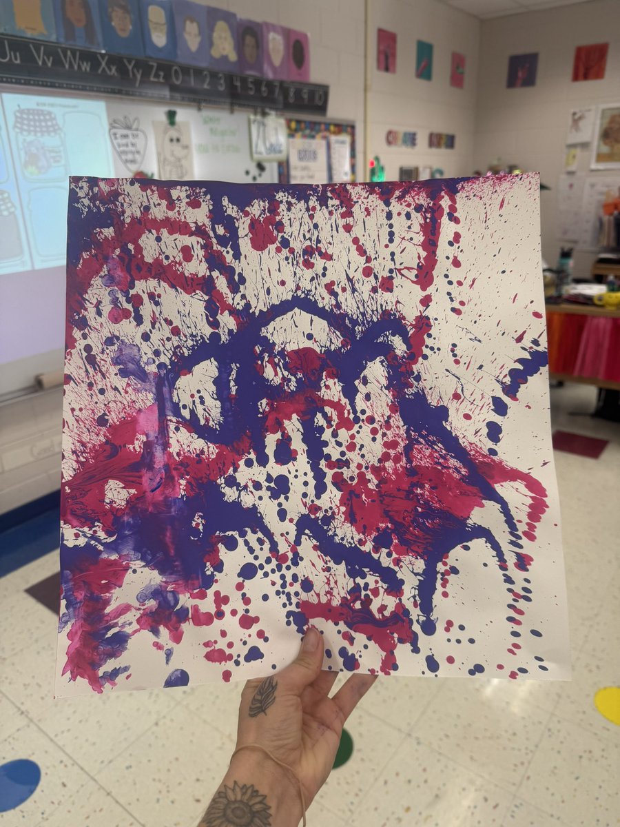 ms_stowers's tweet photo. Splatter Art by 5th grade !!! Inspired by Artist Jason Pollock ! https://t.co/YM6OgYB2fD