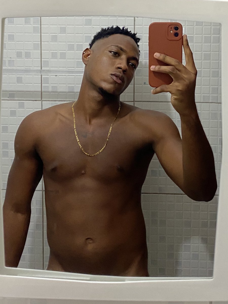 JSSued19's tweet photo. 🤤 https://t.co/oJyjrKeWn3