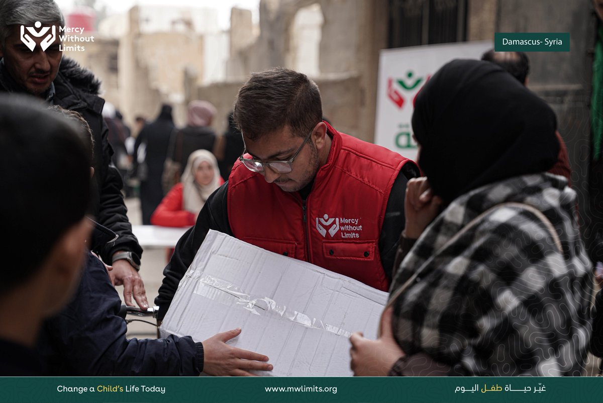 MWlimits's tweet photo. 🌙 Ramadan is almost here, this is your chance to multiply your blessings!
Families in Syria are facing fasts with nothing to break them. A food basket can change that.
💛 Send food, share mercy, and watch your rewards multiply!
https://t.co/DufGbePFcX
#MWLimits #NonprofitImpact #Syria #Refugees #EmergencyResponse #MercyResponse #DonateForGood