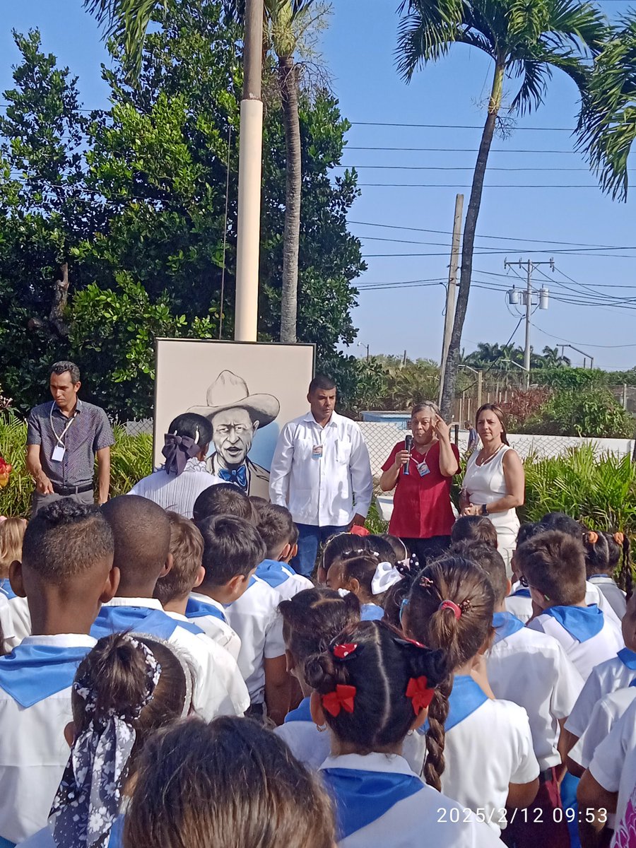 PrudencioFonse2's tweet photo. Mañana de infinito amor en la Primaria Augusto César Sandino de #Boyeros cuando se recibe a la Sra Guisell Socorro Morales Echaverry Embajadora de Nicaragua en Cuba. @CubaMined @IzquierdoAlons1 @YanetHzP25 @DirectEducaHab @EduBoyeros @dgeboyeros @mora_aly https://t.co/TUekRKyA0c