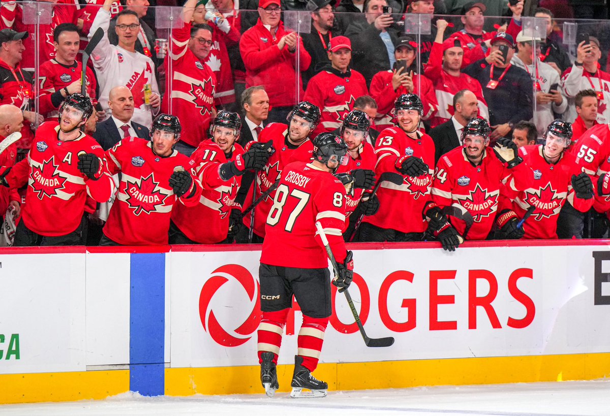 PenguinsPR's tweet photo. Three apples and #4Nations Player of the Game honors - What a night for Sidney Crosby 🍁

Team Canada now moves to 26-0 in Crosby's last 26 games at the international level. https://t.co/3ZYleWUS14