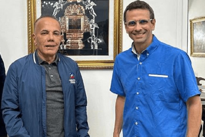 RomnyInfante's tweet photo. BANDIDOS

ESA ES LA VERDAD ...

PUNTO ... https://t.co/QAfeoqvnOl