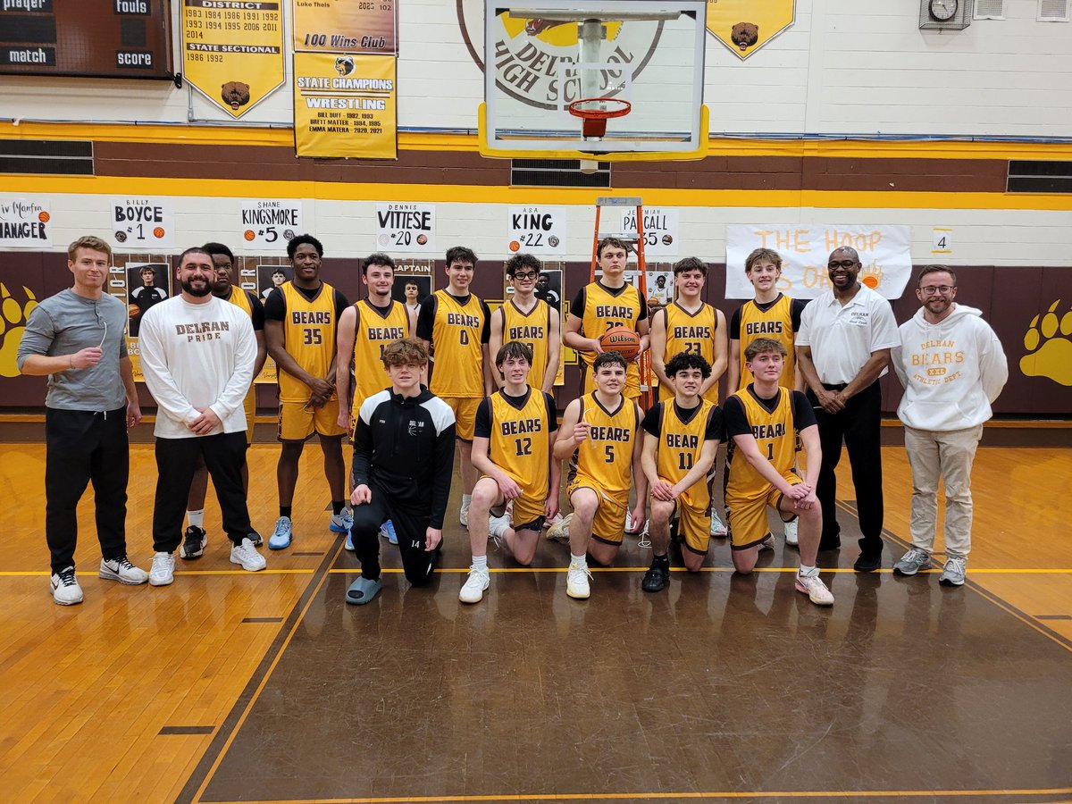 Your 2025 Freedom Division champions!  First division championship in school history!  A proud moment for this program.  Go Bears!!!