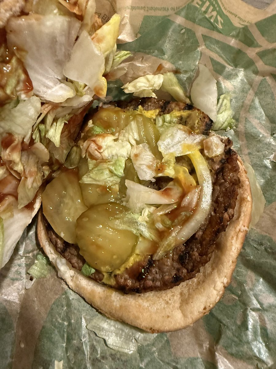 Roxi ☮️ tweet media