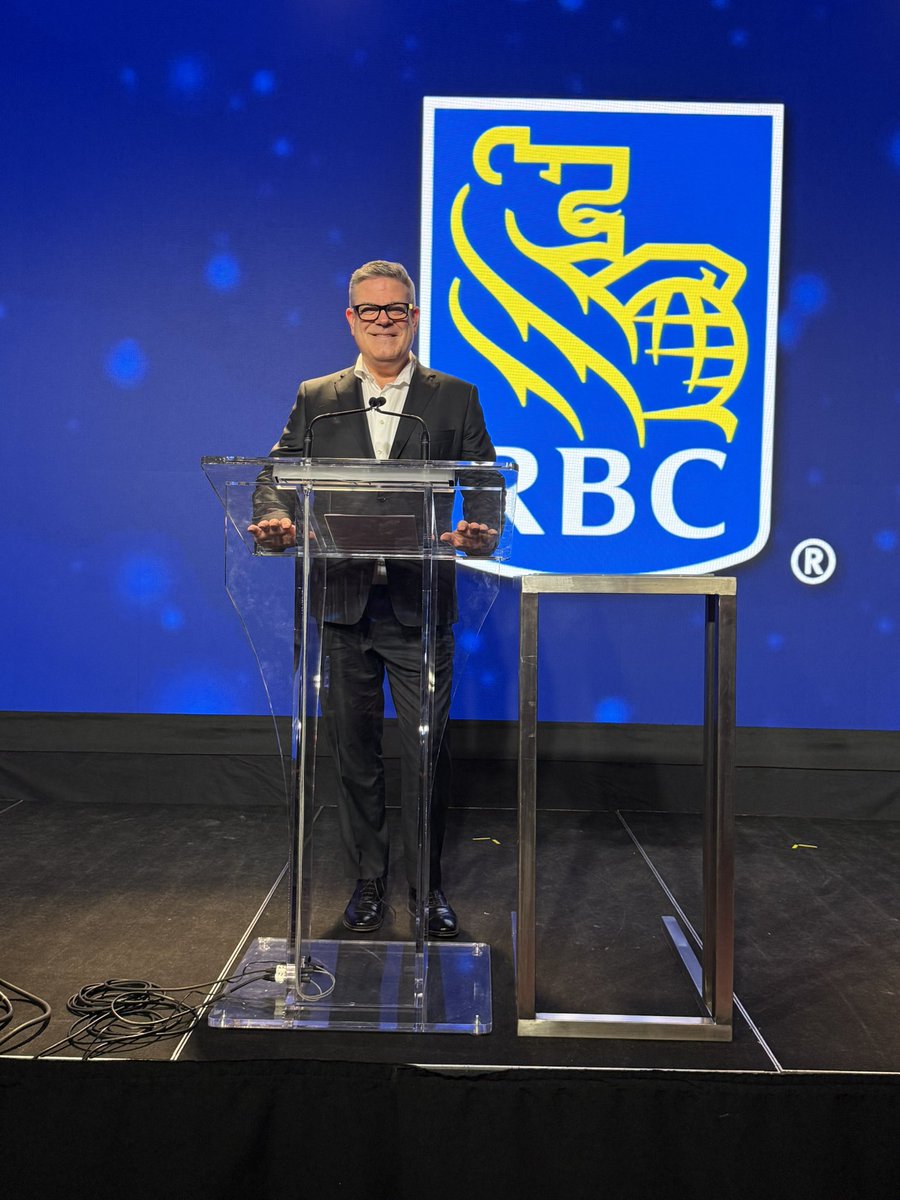 Great to be back as #emcee for the 32nd annual <a href="/JCCSportsDinner/">RBC JCC Sports Dinner</a> 

It will be an amazing evening celebrating excellence in community, leadership and sports &amp; raising  funds for the JCC to ensure programs remain accessible to all - especially the most vulnerable.

#JCCSportsDinner
