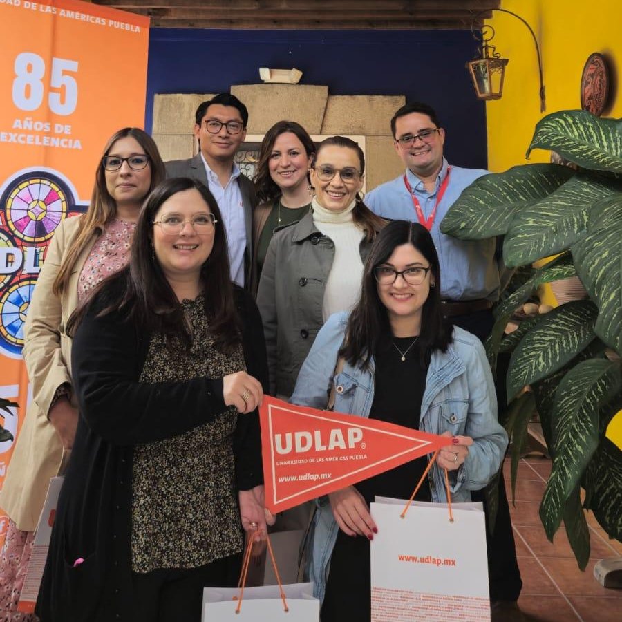 eligeudlap's tweet photo. El día de ayer, estuvimos de visita con directores de preparatorias en Tegucigalpa, Honduras. Nos encantó compartir los logros académicos, culturales y deportivos de nuestra universidad. 
¡Gracias por acompañarnos, los esperamos en la @udlap! https://t.co/El4FTcEbj3